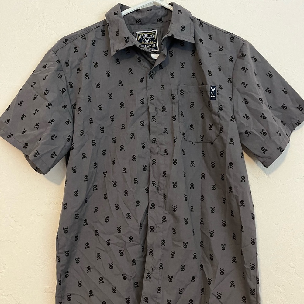 Kids skull short sleeve button down shirt